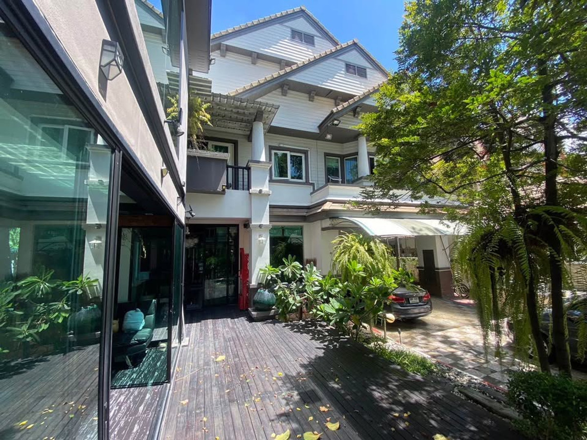 Baan Pattanalarn for sale! 🎉 3 building 5 bedroom 500 sq.m fully furnished good structure near Punya Village