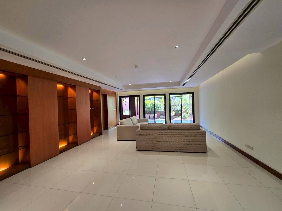 ให้เช่า คอนโด  Supreme Residence   3 ห้องนอน 400 ตร.ม. ห้องใหญ่ที่สุดในโครงการ พร้อมสวนส่วนตัว