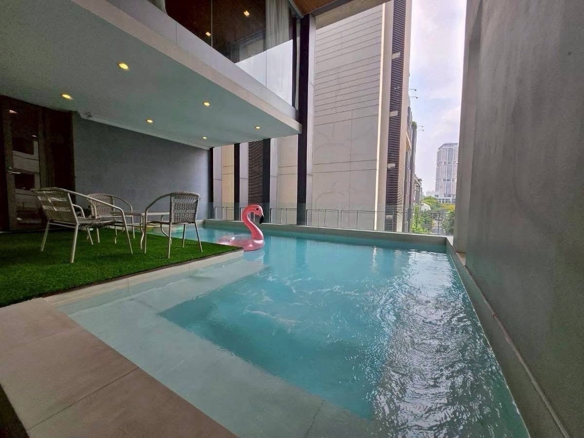 ขายบ้านหรู8ชั้นขนาดใหญ่เลี้ยงสัตว์ได้ย่านพร้อมพงษ์ 4ห้องนอน 680ตรม. เฟอร์นิเจอร์ครบ พร้อมสระว่ายน้ำและลิฟท์ส่วนตัว ใกล้BTS พร้อมพงษ์
