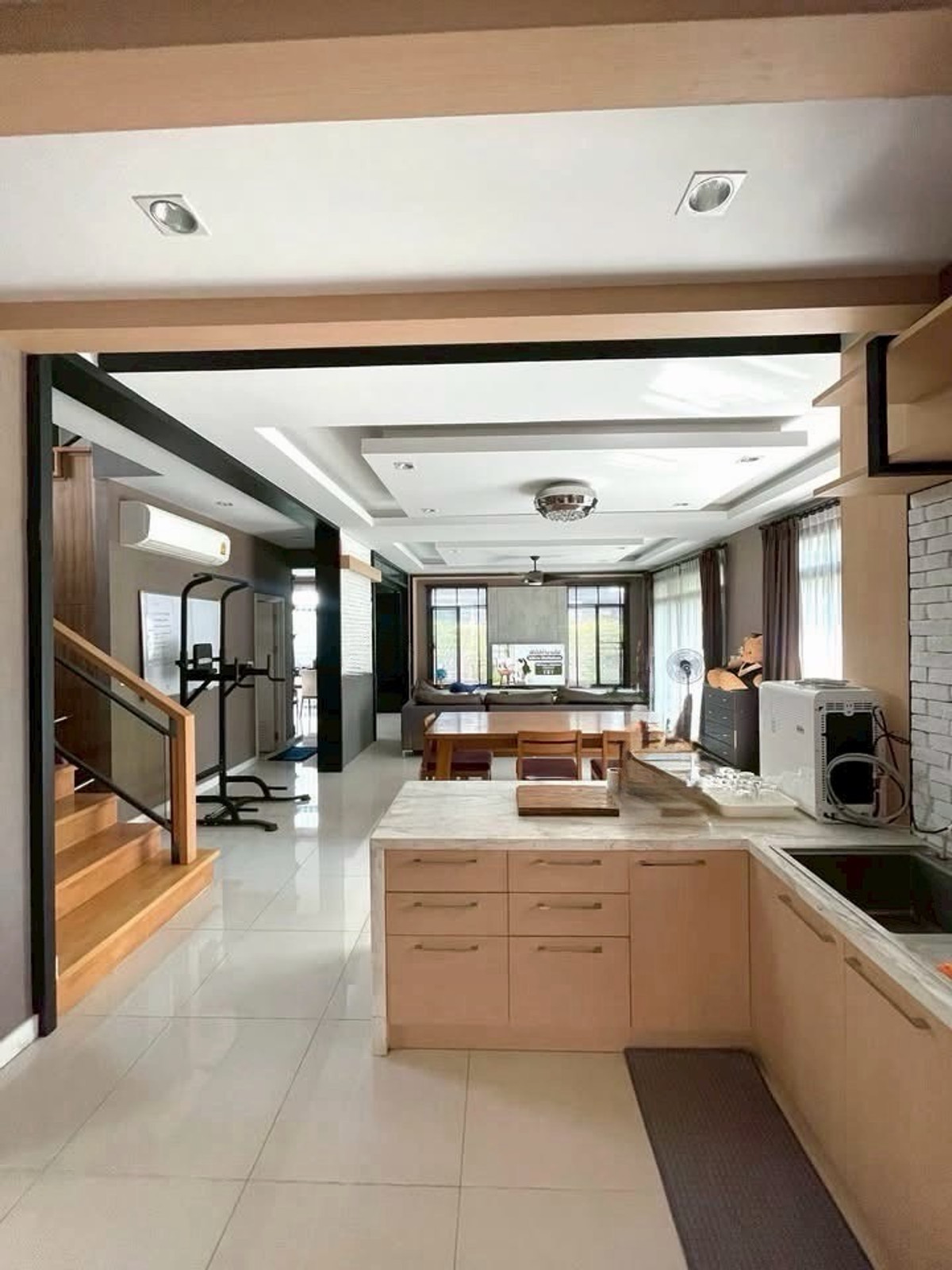 บ้านเดี่ยว พัฒนาการ 4 ห้องนอน 280 ตร.ม ใกล้เอกมัย ทองหล่อ เดินทางสะดวก เชื่อมต่อมอเตอร์เวย์