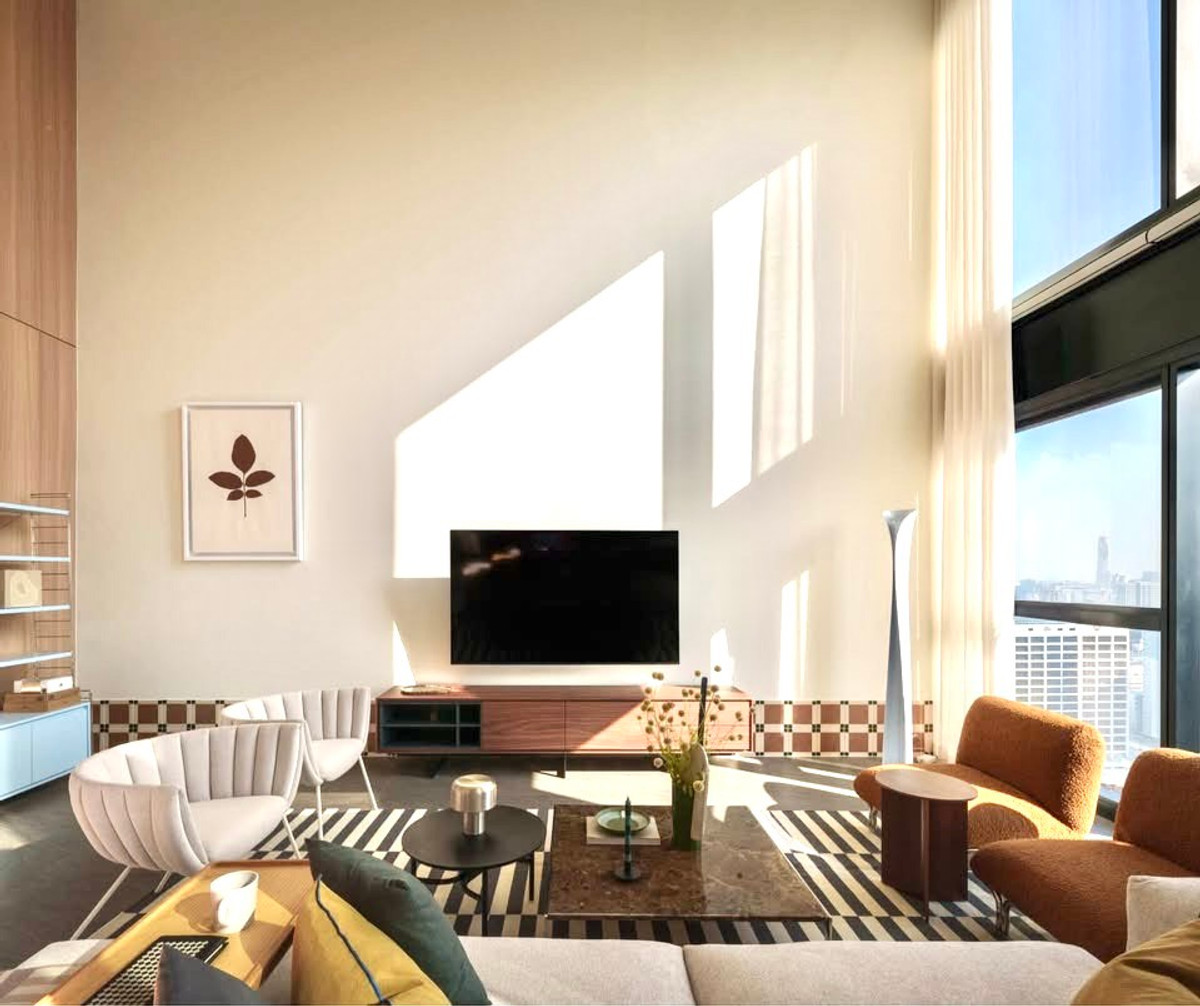 ให้เช่า คอนโด The Lofts Silom 2 ห้องนอน 122 ตร.ม. ห้องใหม่ เพิ่งตกแต่งเสร็จโดย Designer