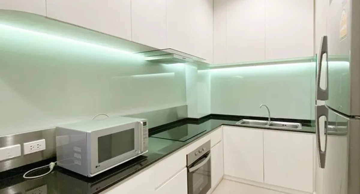 ให้เช่า คอนโด   Grand Langsuan  ย่านหลังสวน ชิดลม  เฟอร์นิเจอร์ครบ  Pet Friendly