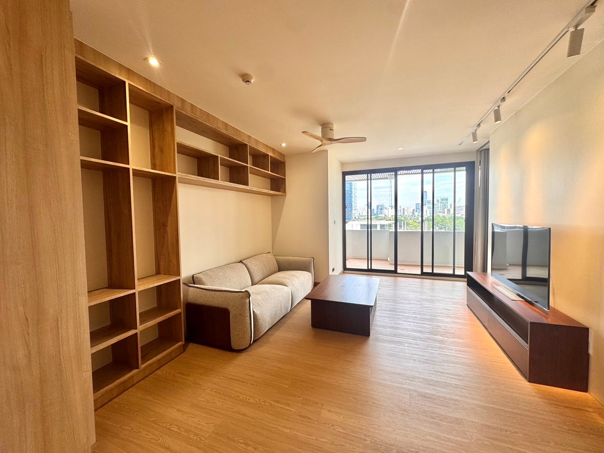 ให้เช่า คอนโด  Lake Avenue  1 ห้องนอน 96 ตร.ม. ห้องใหม่มาก  พร้อมเข้าอยู่ เฟอร์นิเจอร์ครบ