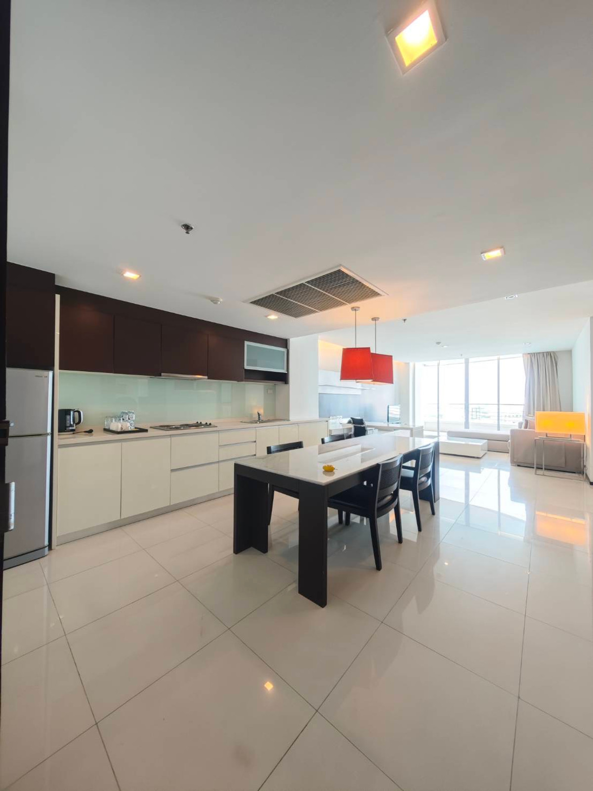 ให้เช่า คอนโด  Sathorn Heritage Residence  ใกล้ BTS ช่องนนทรี เดินเพียง 5-10นาที และ ใกล้ MRT สีลม