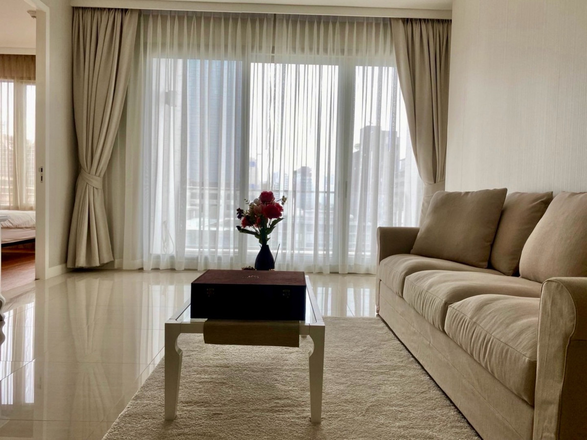 คอนโดหรู 2 ห้องนอน ใกล้สวนลุมพินี ขนาดใหญ่ 108 ตร.ม. ทำเลราชดำริ เหมาะอยู่อาศัยและลงทุน