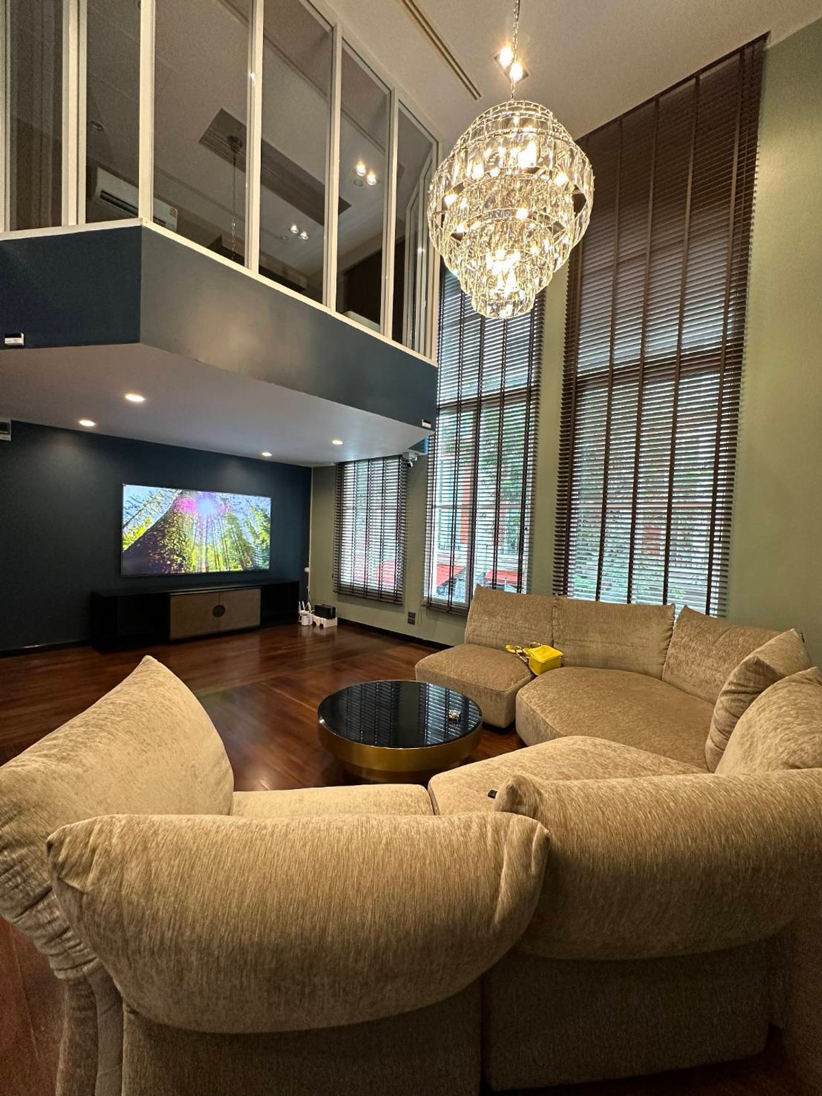 🔥For Sale Renovated House in Thonglor! 4+1 Bedroom 370 sq.m fully Furnished Near Donki and BTS Thonglor Tel. 0863692224