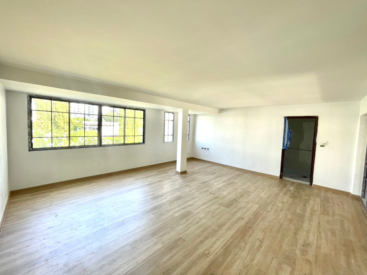 ให้เช่า Townhouse  แถว สุขุมวิท 31 สามารถทำเป็นโฮมออฟฟิศได้ รีโนเวทใหม่พร้อมเข้าอยู่