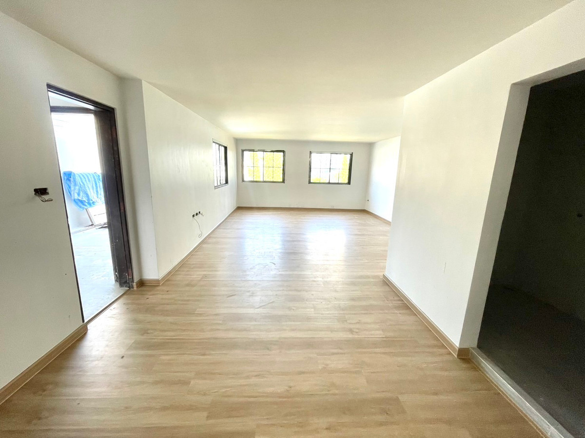 ให้เช่า Townhouse  แถว สุขุมวิท 31 สามารถทำเป็นโฮมออฟฟิศได้ รีโนเวทใหม่พร้อมเข้าอยู่