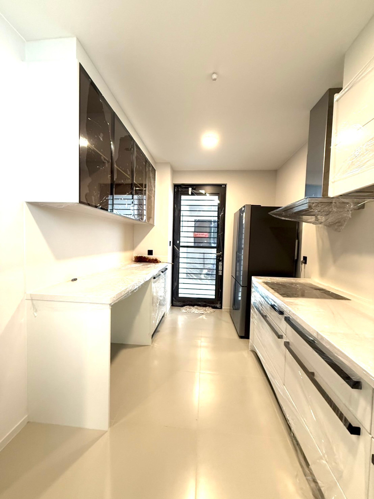 ขาย บ้าน  VIVE New Krungthepkreetha มีสระส่วนตัว ลิฟต์ส่วนตัว จอดรถได้ 4 คัน+