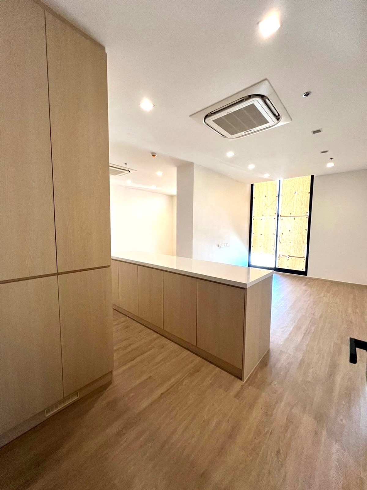 ให้เช่า/ขาย คอนโด   NOBLE STATE 39  Penthouse  2 ห้องนอน 105 ตร.ม.  ใกล้ เอ็มควอเทียร์ ห่างรถไฟฟ้า 400เมตร