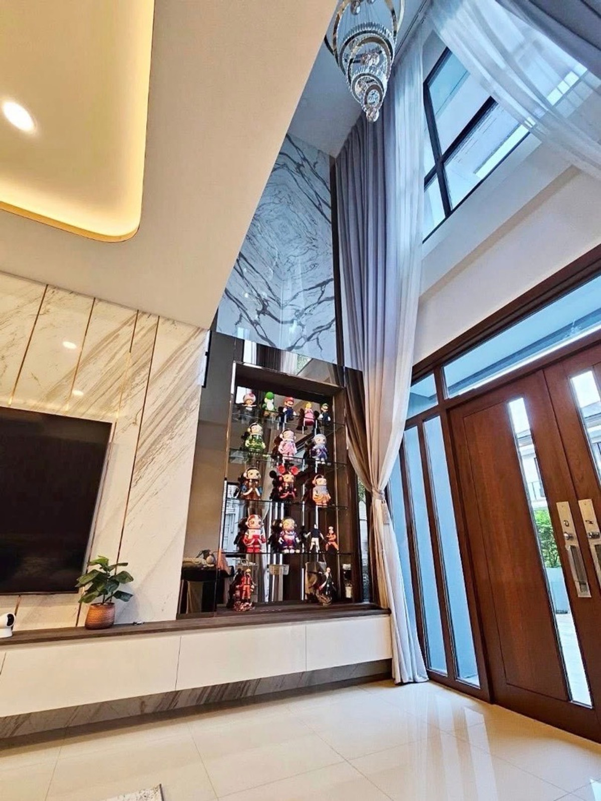 บ้านเดี่ยวให้เช่า The City เอกมัย-ลาดพร้าว 4 ห้องนอน 309 ตร.ม พร้อม Solar Cell ใกล้โรงเรียนนานาชาติ เหมาะครอบครัวต่างชาติ