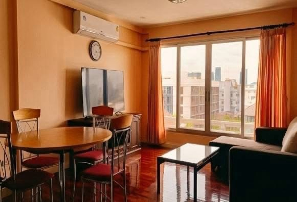 📢👇Low rise condo in good price and location near Polo Club, Lumpini park, new project One Bangkok, express way, fully furnished