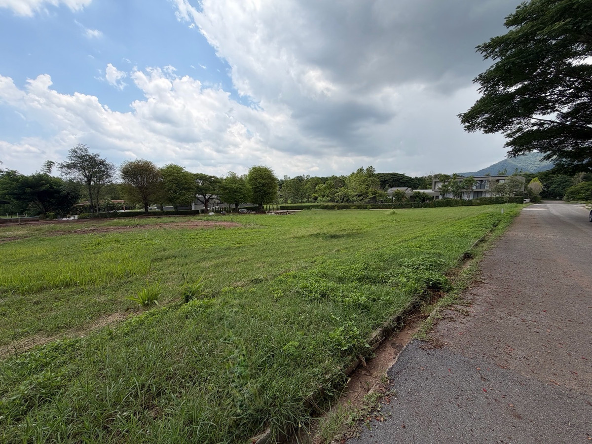 ขายที่ดินเขาใหญ่ 340 ตร.วา หมูสี ปากช่อง ใกล้ถนนธนะรัชต์ เห็นวิวภูเขา ในโครงการคุณภาพ