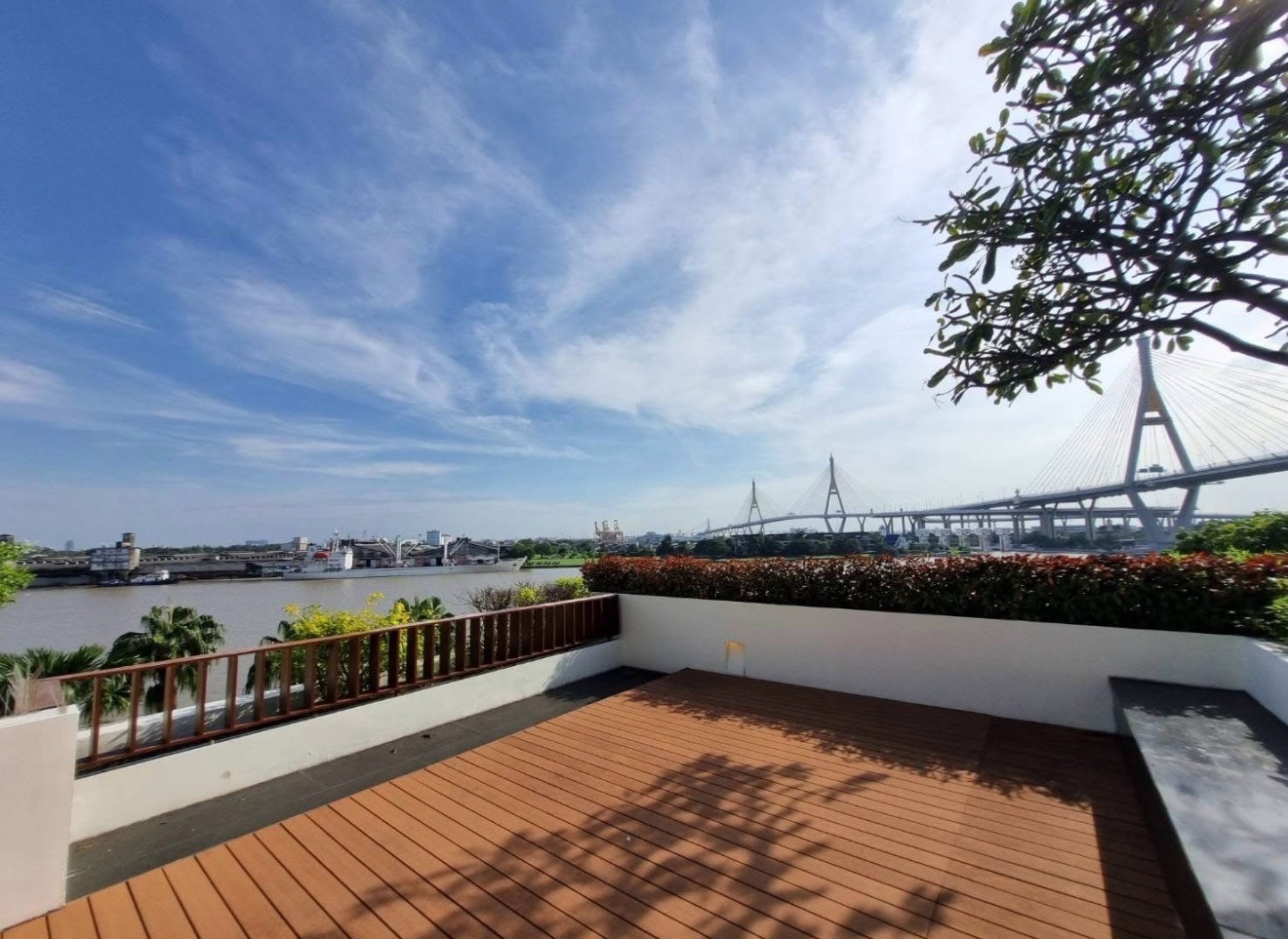 ขายคอนโดหรู Triplex The Pano พระราม 3 ริมแม่น้ำเจ้าพระยา ห้องใหญ่พิเศษ River Villa พร้อมสระว่ายน้ำและสวนดาดฟ้าส่วนตัว 441 ตร.ม