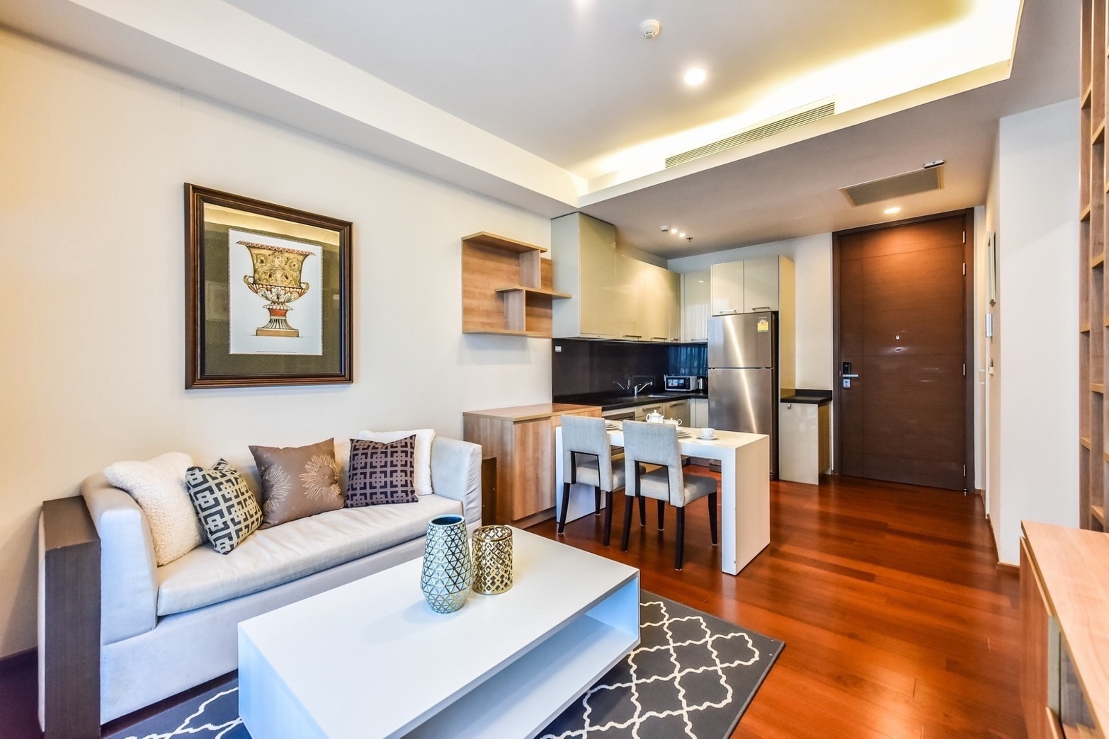 ขายหรือให้เช่า คอนโด Quattro by Sansiri ทองหล่อ 1 ห้องนอน 50 ตร.ม ทำเลทองหล่อ เข้าออกสุขุมวิทสะดวก ราคา 11.5 ล้านบาท หรือเช่า 48,000 บาทต่อเดือน