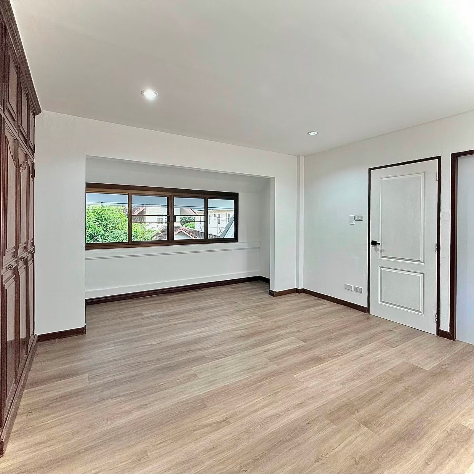 บ้านเดี่ยวนวมินทร์ ทำเลศักยภาพสำหรับ Home Office และธุรกิจ ใกล้แหล่งไลฟ์สไตล์และโรงพยาบาล รองรับการใช้งานหลากหลายรูปแบบ พร้อมขายหรือเช่า