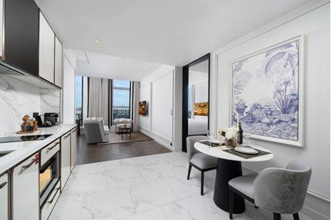 ให้เช่าคอนโดหรู 1 Bedroom Executive (ไซส์ใหญ่ 58 ตร.ม.) โปร All-Inclusive ฟรีน้ำไฟ+แม่บ้าน มี Santisuk Lounge ติด BTS ทองหล่อ