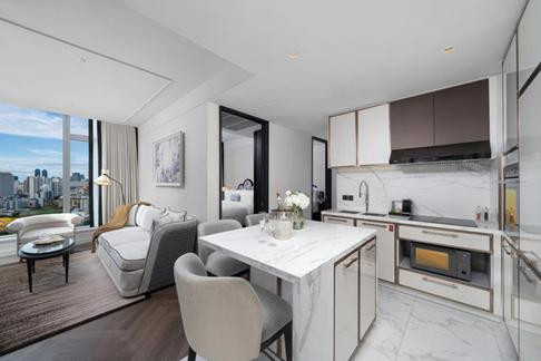 ให้เช่าคอนโดหรู 2 Bedroom Suite โครงการใหม่ (65 ตร.ม.) โปร All-Inclusive ฟรีน้ำไฟ+แม่บ้าน มี Santisuk Lounge ติด BTS ทองหล่อ