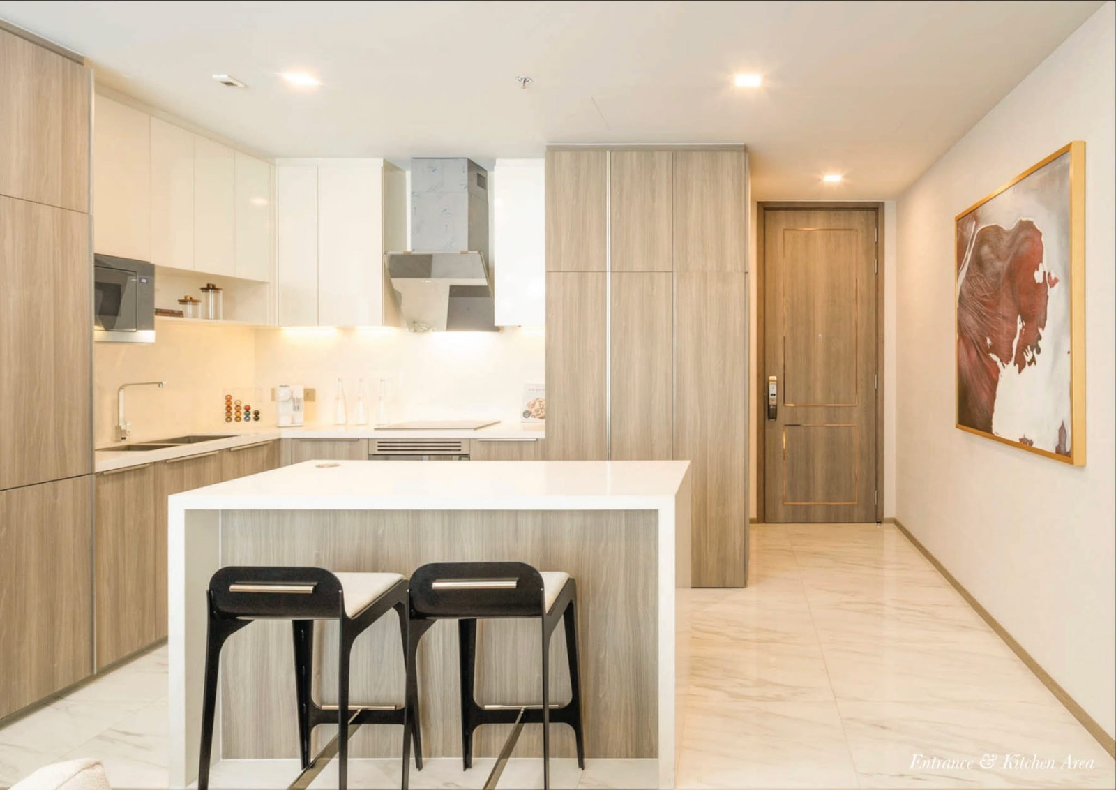 ให้เช่าคอนโดหรูสไตล์ Modern Luxury ทำเลอโศก (2 นอน 86 ตร.ม.) ระเบียงกว้าง เดินเพียง 150 ม. ถึง BTS อโศก และ MRT สุขุมวิท
