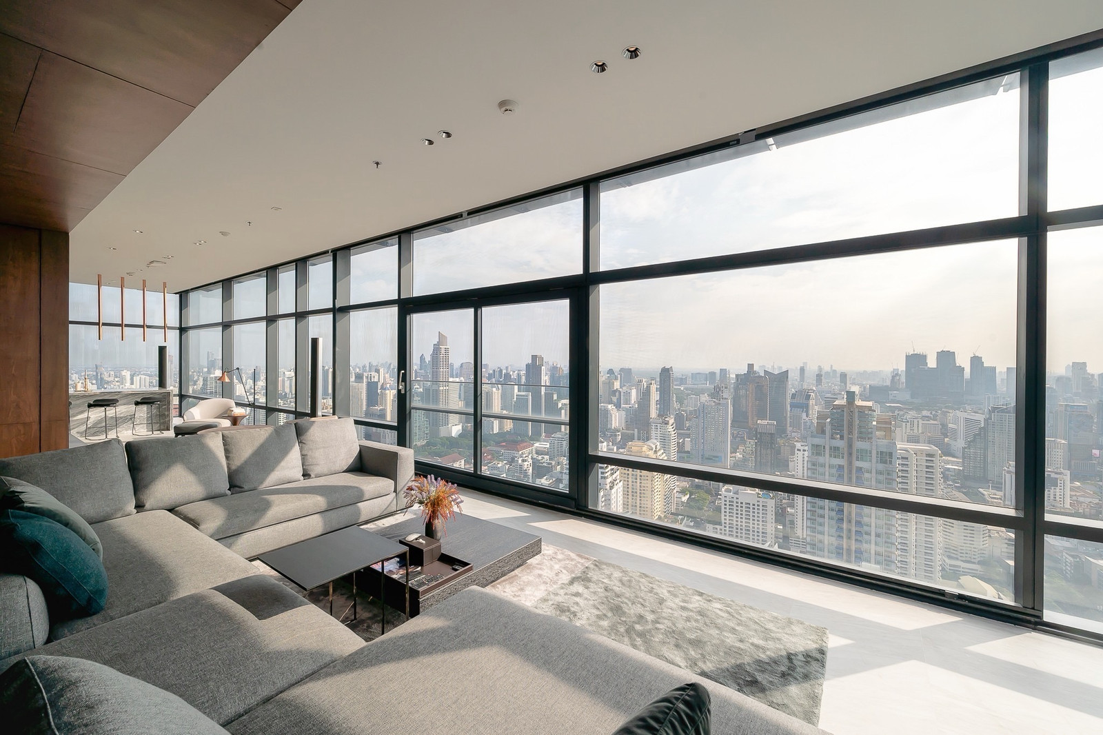 ขาย Circle Living Prototype คอนโดห้องใหญ่ ใกล้ BTS นานา