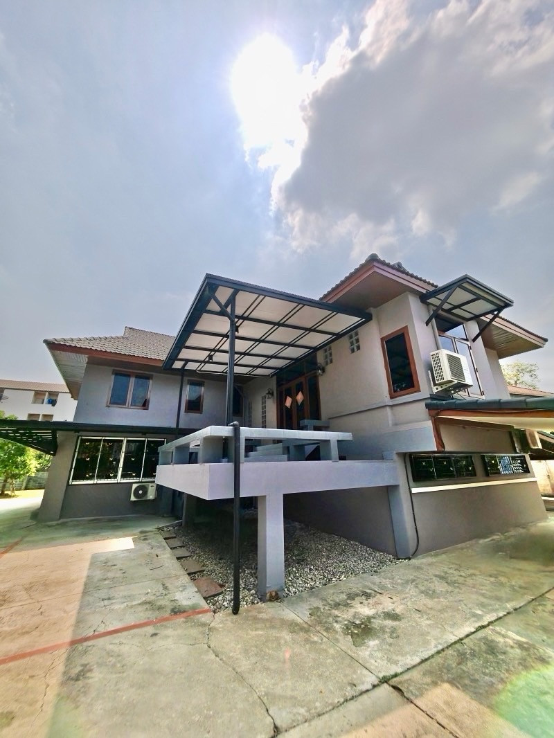 ขายที่ดินผืนใหญ่ งามวงศ์วาน 595 ตร.ว. ขายในราคาที่ดิน พร้อมบ้านเดี่ยว 500 ตร.ม.