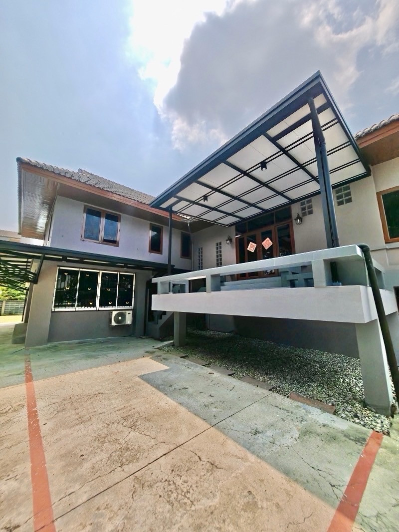 ขายที่ดินผืนใหญ่ งามวงศ์วาน 595 ตร.ว. ขายในราคาที่ดิน พร้อมบ้านเดี่ยว 500 ตร.ม.