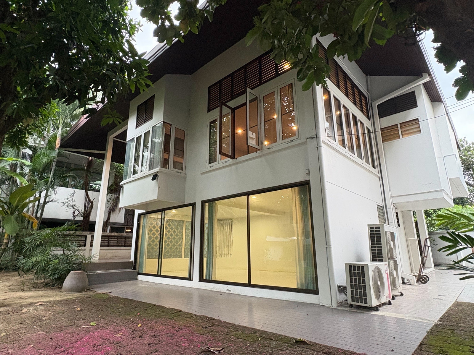 ขาย บ้านเดี่ยว ร่วมฤดี ใกล้ BTS เพลินจิต ใจกลางเมือง เหมาะอยู่อาศัยและทำธุรกิจ ทำเล Embassy และ CBD